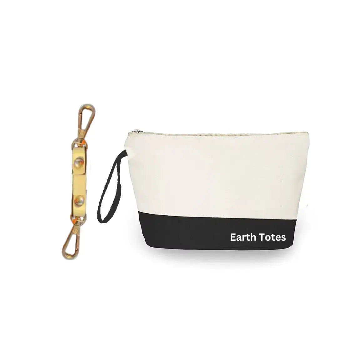 attachable purse with Earth Totes logo and clasp